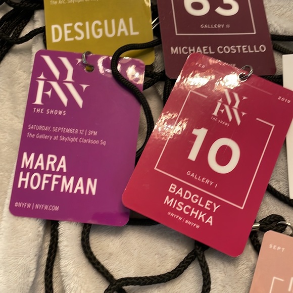 NYFW - Assorted backstage passes to some great shows! Ten in collection. - Picture 3 of 5